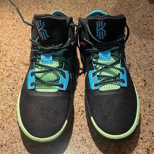 Nike Kyrie  Basketball Sneakers